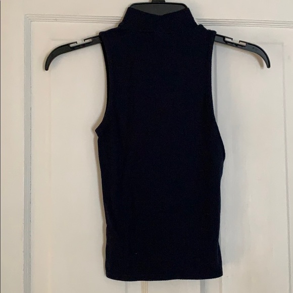 Aéropostale unique turtleneck with cleavage front - Picture 4 of 5